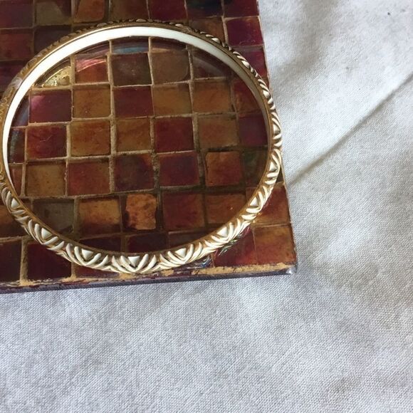 $10 ea or 3/$20. Goldtone & White Enamel Bangle - Picture 1 of 5